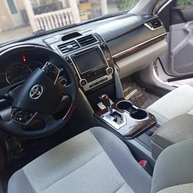 Toyota Camry 2012