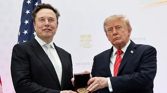 Трамп назвал Маска «современным Эдисоном» и вручил ему высшую научную награду США