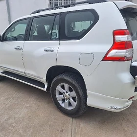 Toyota Land Cruiser Prado 2011