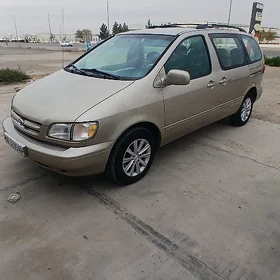 Toyota Sienna 2000