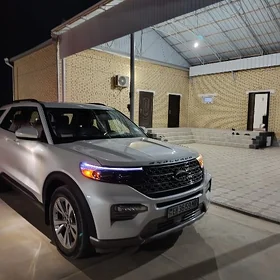 Ford Explorer 2023