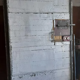 дверь