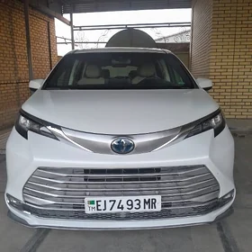 Toyota Sienna 2022