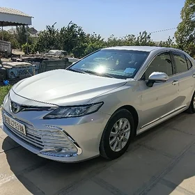 Toyota Camry 2023