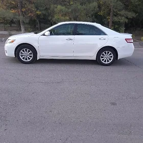 Toyota Camry 2011