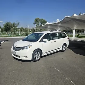 Toyota Sienna 2017
