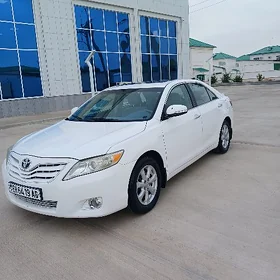 Toyota Camry 2011