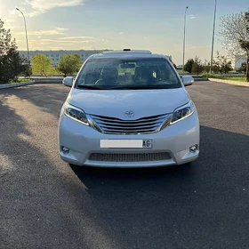 Toyota Sienna 2017