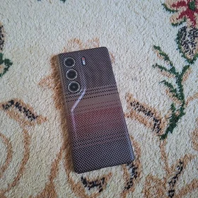 Tecno camon 40 pro