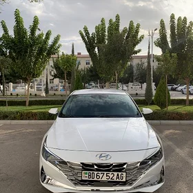 Hyundai Elantra 2021