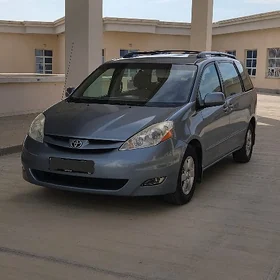 Toyota Sienna 2008