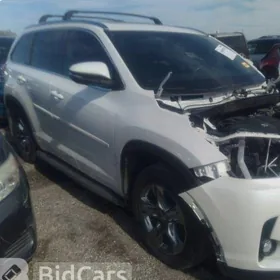 Toyota Highlander 2019