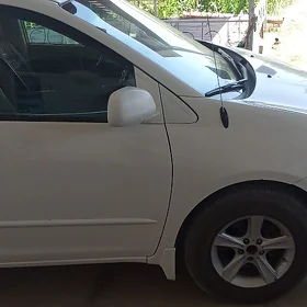 Toyota Sienna 2004