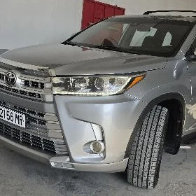 Toyota Highlander 2018