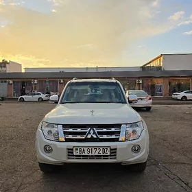 Mitsubishi Pajero 2013