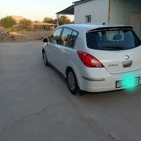 Nissan Versa 2009