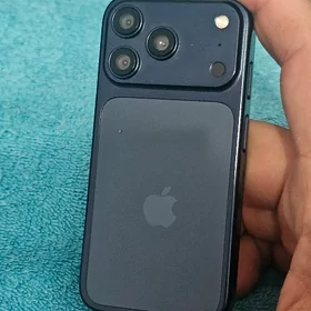mini iPhone 17