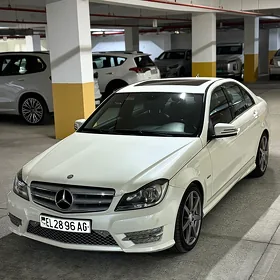 Mercedes-Benz C250 2012