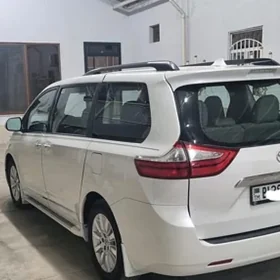Toyota Sienna 2016