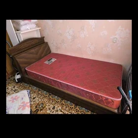 krowat bir adamlyk