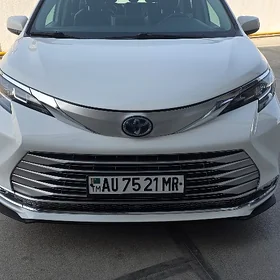 Toyota Sienna 2021