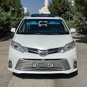 Toyota Sienna 2016