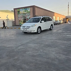 Toyota Sienna 2005