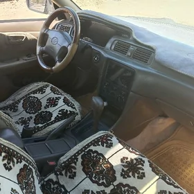 Toyota Camry 2001