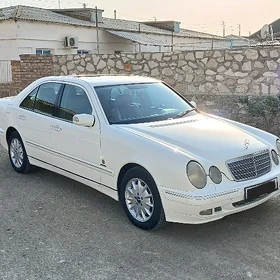 Mercedes-Benz E320 2002