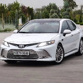 Toyota Camry 2018