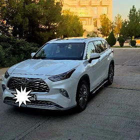 Toyota Highlander 2021