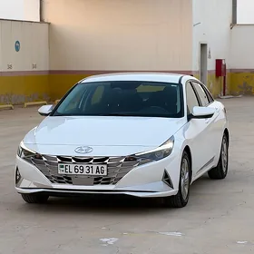 Hyundai Elantra 2022