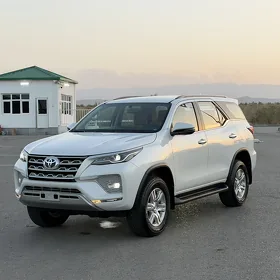 Toyota Fortuner 2025