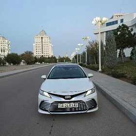 Toyota Camry 2023