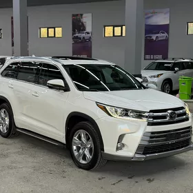 Toyota Highlander 2018