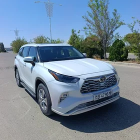 Toyota Highlander 2022
