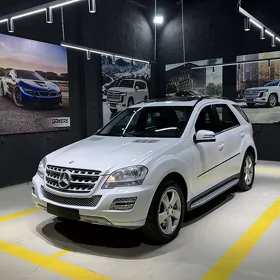Mercedes-Benz ML500 2011
