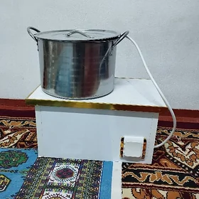 Hamyr edýän maşyn