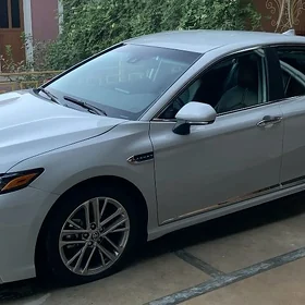 Toyota Camry 2024