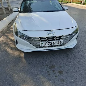 Hyundai Elantra 2023