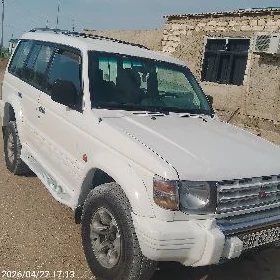 Mitsubishi Montero 1996