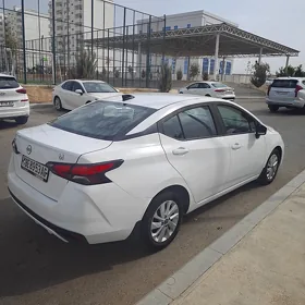 Nissan Sunny 2023