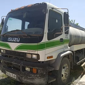 Isuzu Elf 2001
