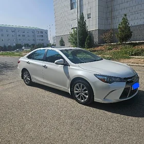 Toyota Camry 2017