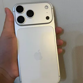 Iphon 17 Pro Max256 Silver