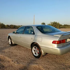 Toyota Camry 2001