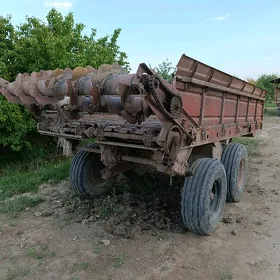 MTZ 82 2005