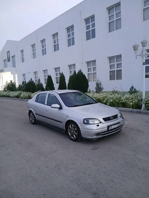 Opel Astra 2002 - 1