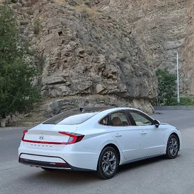 Hyundai Sonata 2022