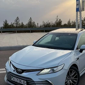 Toyota Camry 2021